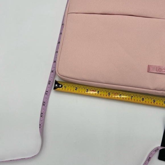Lacdo Laptop Case in Baby Pink Zipper and Hidden Pouches with Open Pocket NWT - Picture 8 of 8